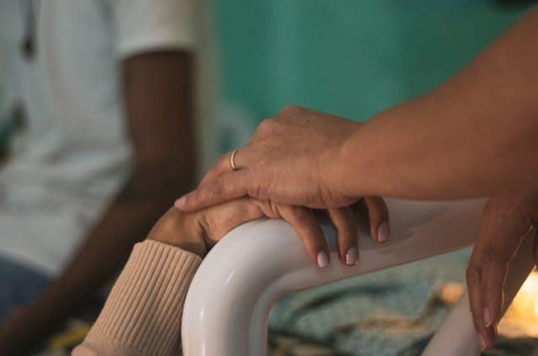 You are currently viewing What Is Continuous Care? A Guide for Families and Caregivers